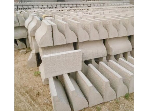 昆明混凝土路沿石施工中需要特別注意的事項有哪些？